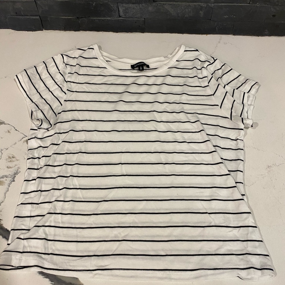 Dynamite T-shirt - Picture 2 of 3